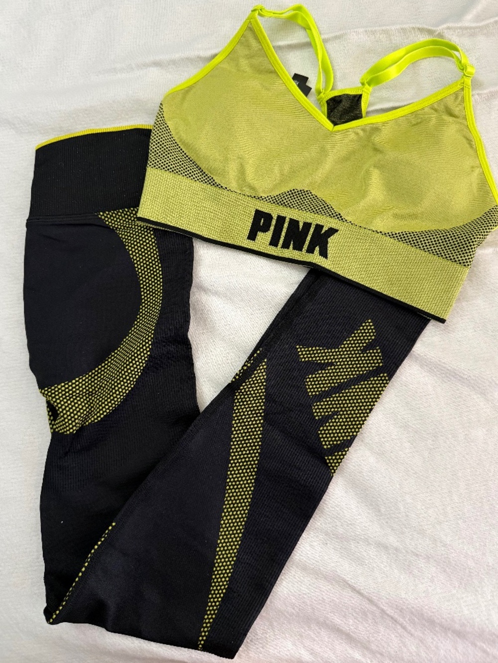 Victoriaβs Secret PINK yellow and black seamless leggings and sports bra